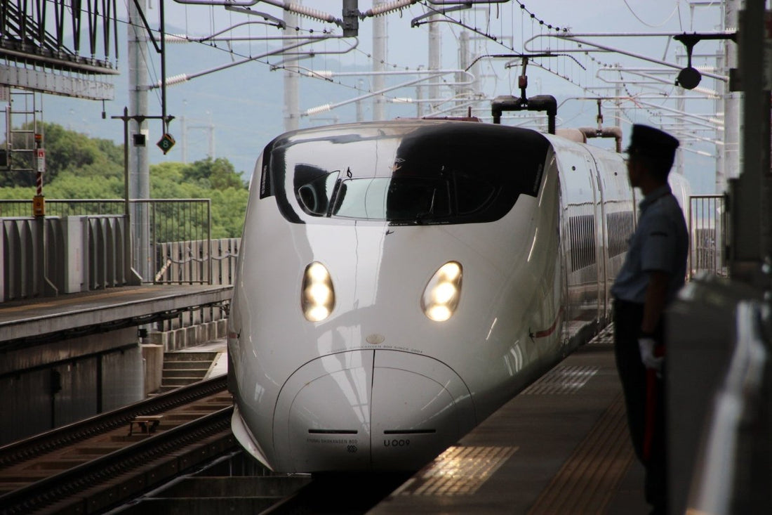 Puntualidad y Velocidad: Magia del Shinkansen - Ala Japonesa