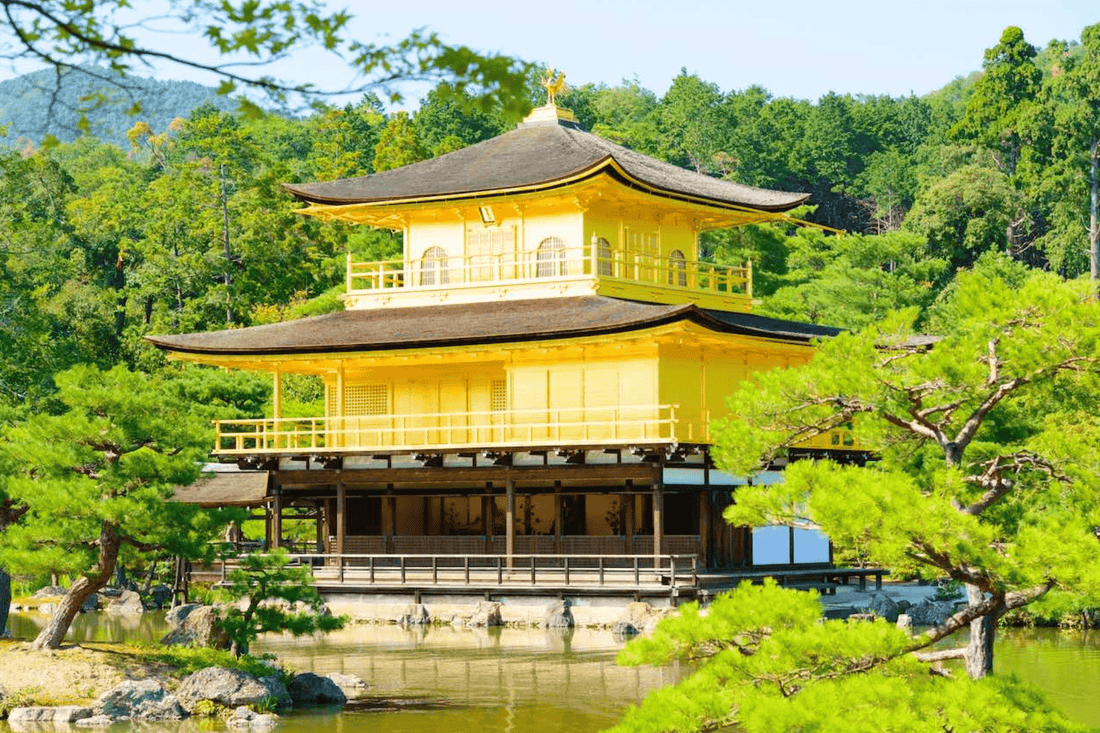 El Templo Kinkaku-ji: Destino Turístico Dorado en Japón - Ala Japonesa